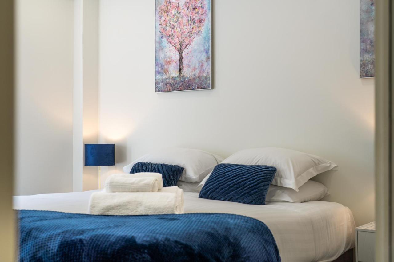Luxury One Bedroom Serviced Apartment In The Heart Of Бедфорд Екстериор снимка